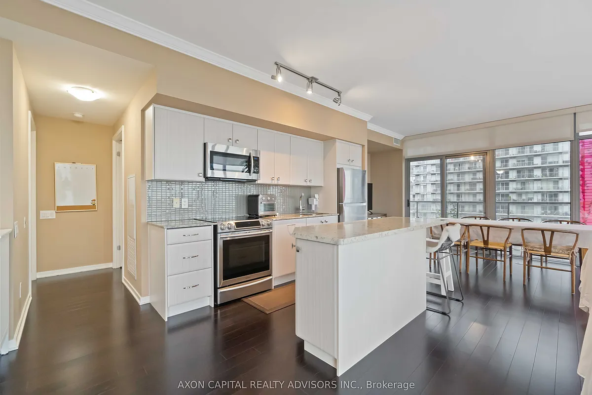 Building Photo - 105 The Queensway #1702