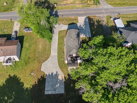 4th image of 557 Reeceburg Rd SE