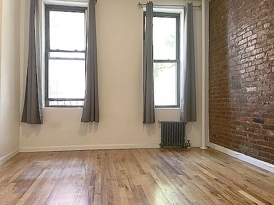5th image of 222 W 20th St APT 4