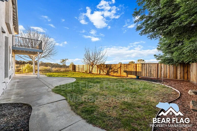 5 bed, 3.5 bath, 2984 sqft, $3,850 — Photo 3