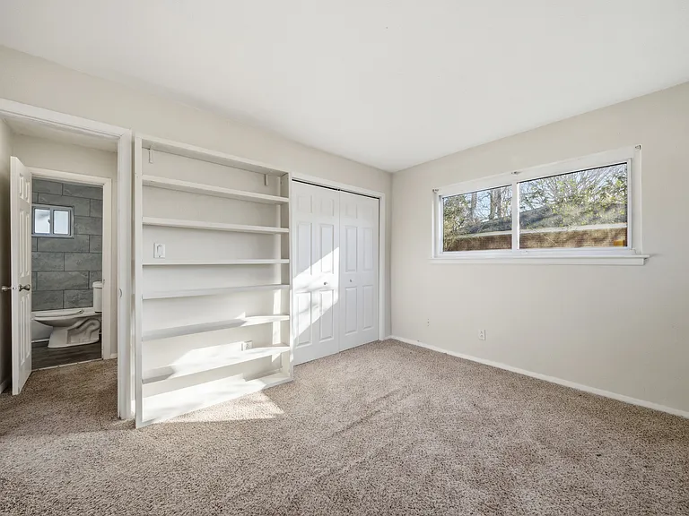 572 Rose Marie Ave — Photo 23