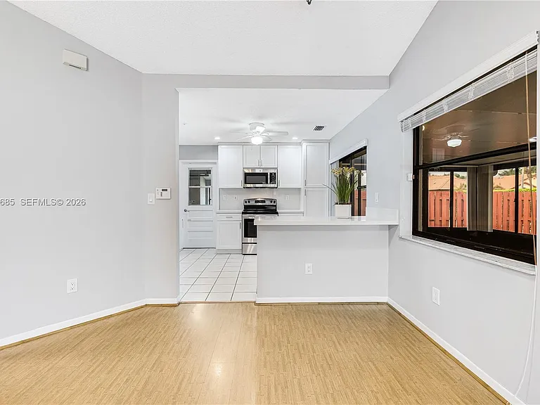 11301 SW 4th St — Photo 6