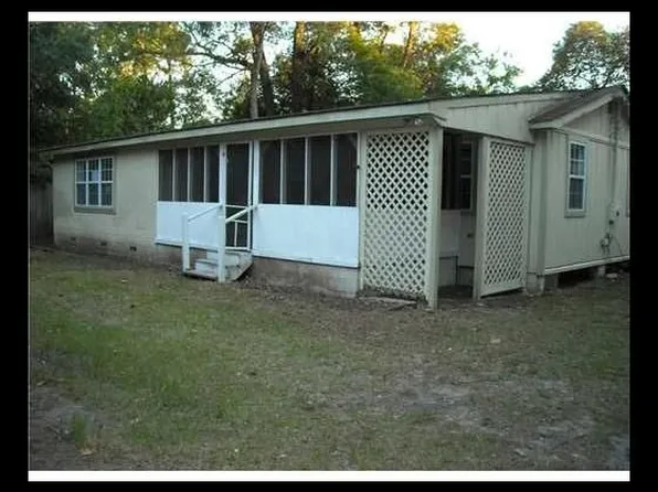 2305 Shaw Ave, Garden City, GA 31408