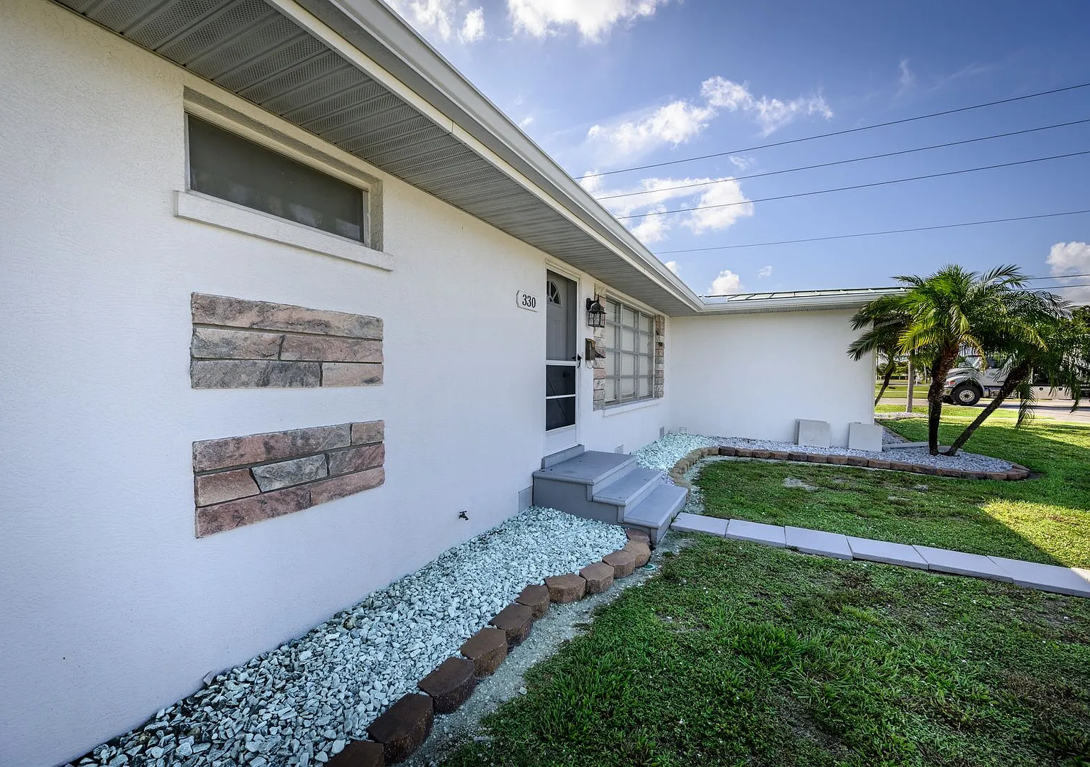 Seasonal / Short-Term Rental Charming Downtown Punta Gorda Retreat — Photo 4