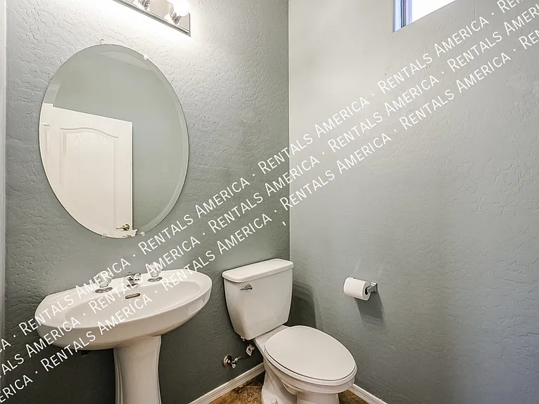 2614 W Florentine Rd — Photo 10