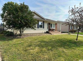 3017 Somerton Rd, Springfield, IL 62702