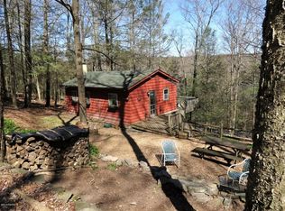 107 Mid Hill Rd, Greentown, PA 18426