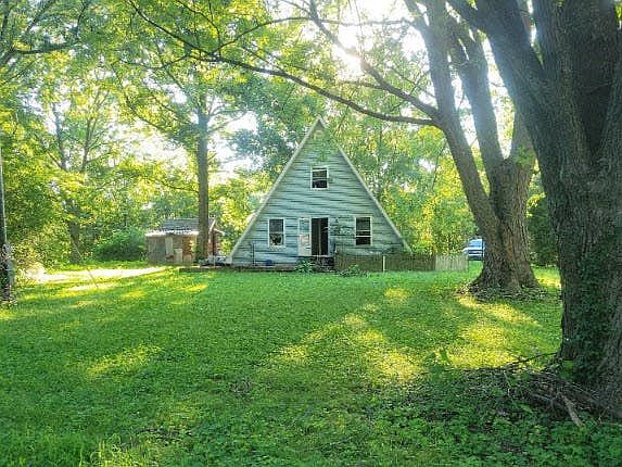 1st image of 661 Clara Dr