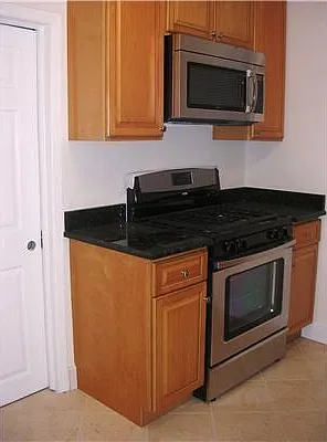 3 bed, 1.0 bath, 1088 sqft, $3,100 — Photo 4