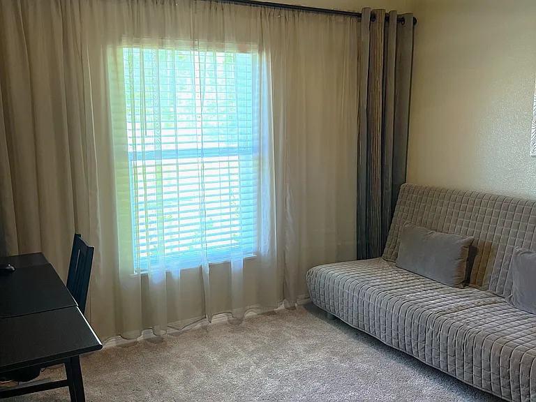 37 Rickenbacker Dr — Photo 21