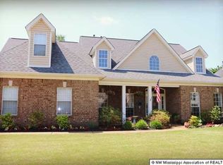 731 Bending Oak N, Hernando, MS 38632