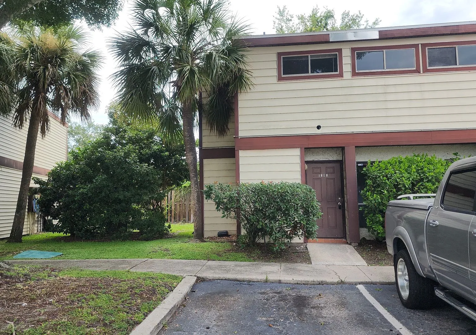 Large 2 Bed/2.5 Bath located on The Village Orlando — Photo 1