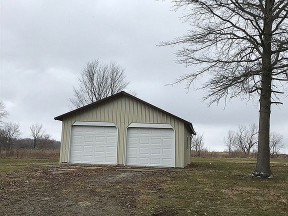 2 car detached garage