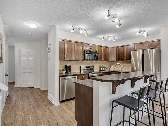5th image of 149 N Luxstone Way SW