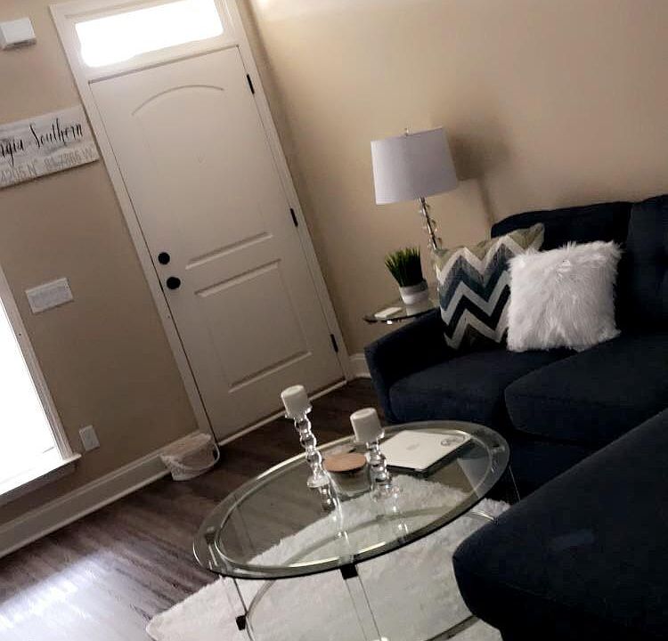 2nd image of 435 S Main St APT 123