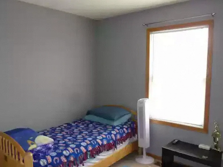 1476 Stonefield Dr — Photo 4