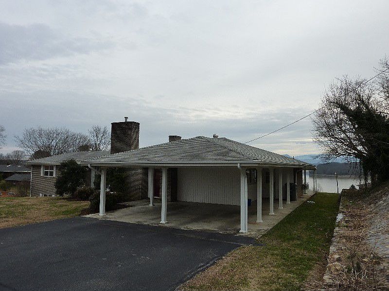 1st image of 1272 Lakeview Dr
