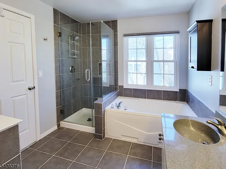 808 Dellwood Ln — Photo 8