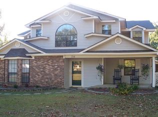 714 Hughes Rd, Columbus, MS 39702