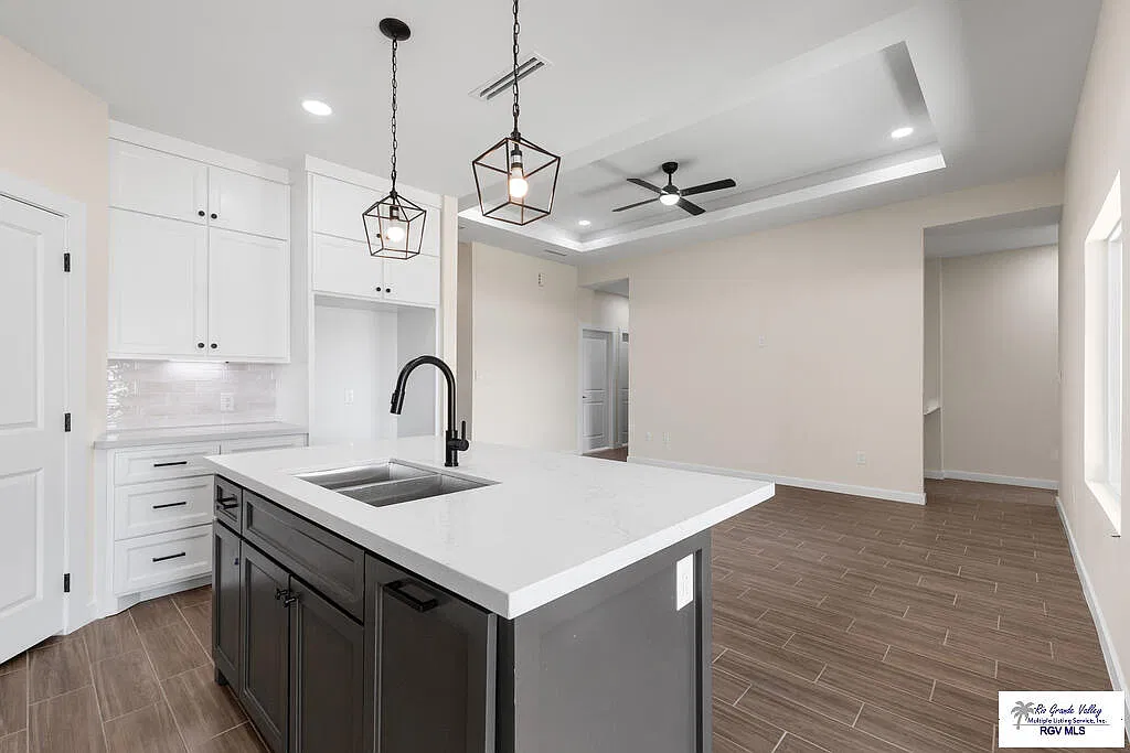 3 bed, 2.5 bath, 1492 sqft, $2,450 — Photo 4