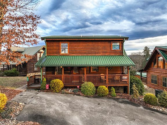 5th image of 628 Cherry Blossom Way