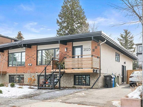 3rd image of 2023 35th Ave SW