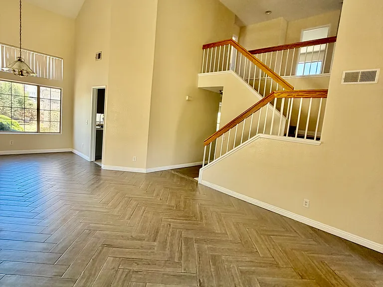 21325 Marston Ct — Photo 5