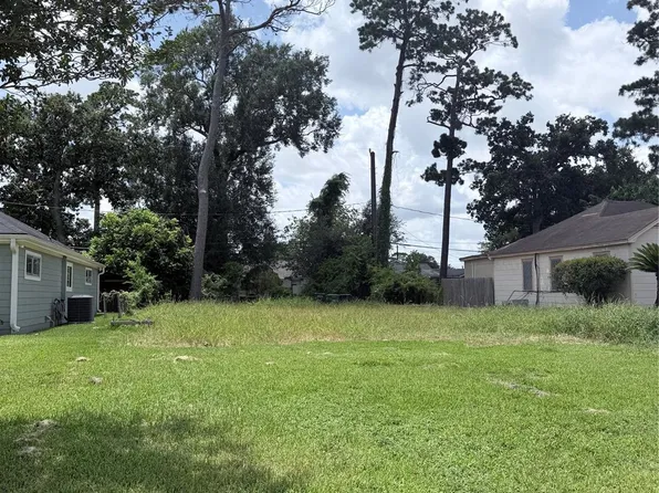 3826 Blodgett St, Houston, TX 77004