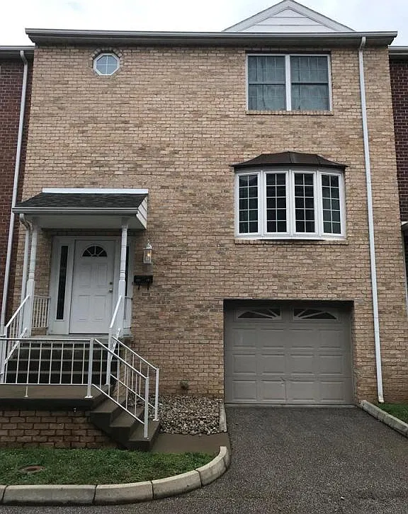 2402 Kanawha Terrace #104 Saint Albans, WV 25177 — Photo 1