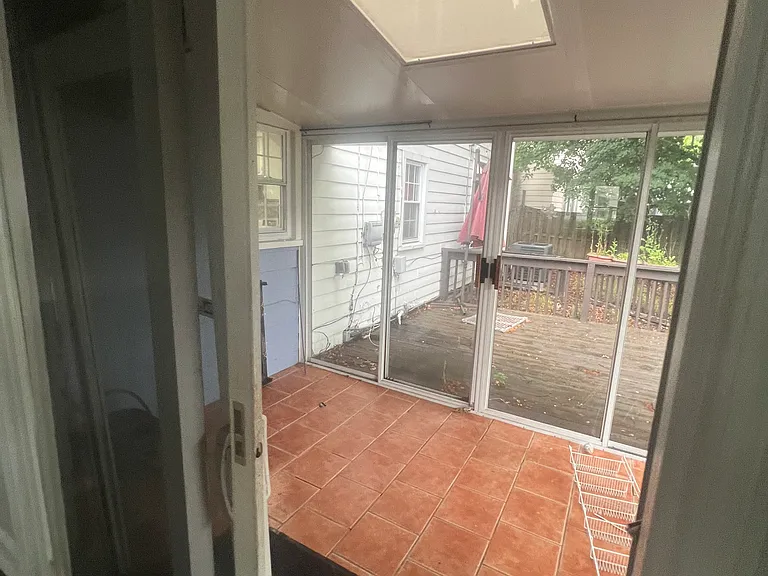 3634 Runnymede Blvd — Photo 24