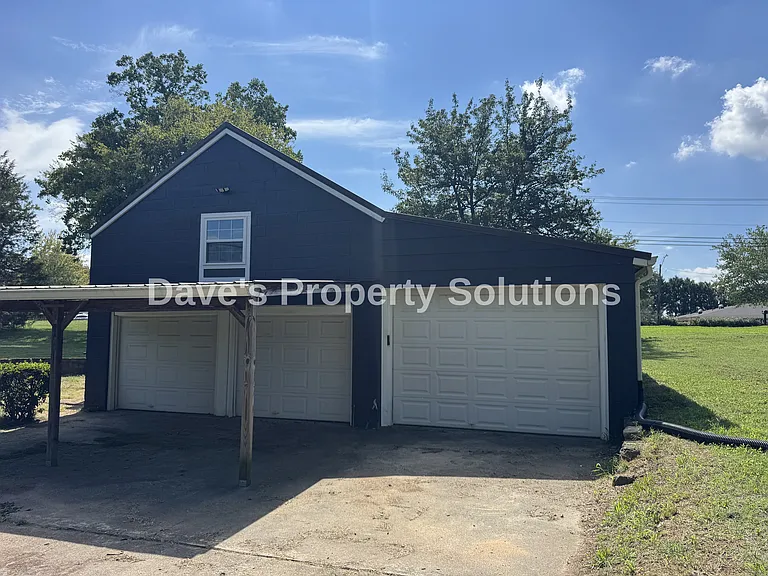1001 W Clemmonsville Rd — Photo 12
