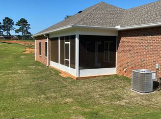 44 Palmer Cir, Hawkinsville, GA