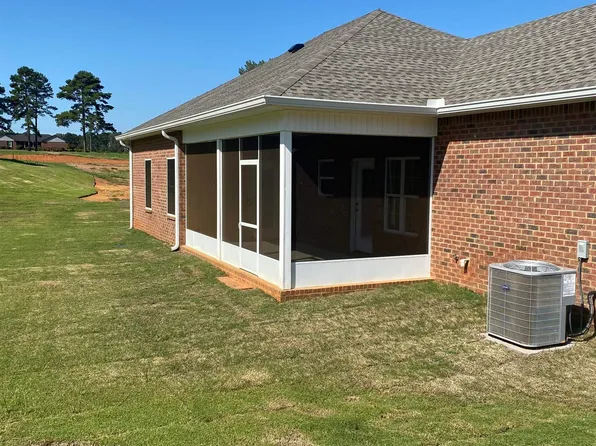 44 Palmer Cir, Hawkinsville, GA 31036