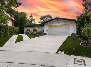 19291 Berclair Ln, Tarzana, CA 91356