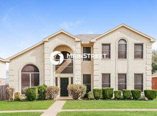 219 N Waterford Oaks Dr, Cedar Hill, TX 75104