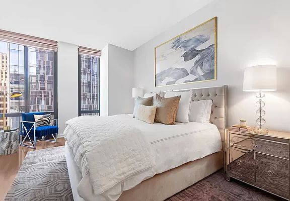 4th image of 101 Warren St APT 980