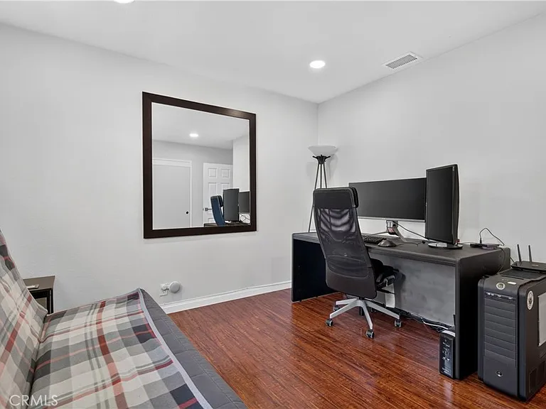 4641 Newman Ave — Photo 52