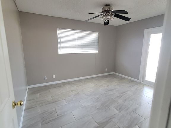 3rd image of 10804 Kiavan Rd