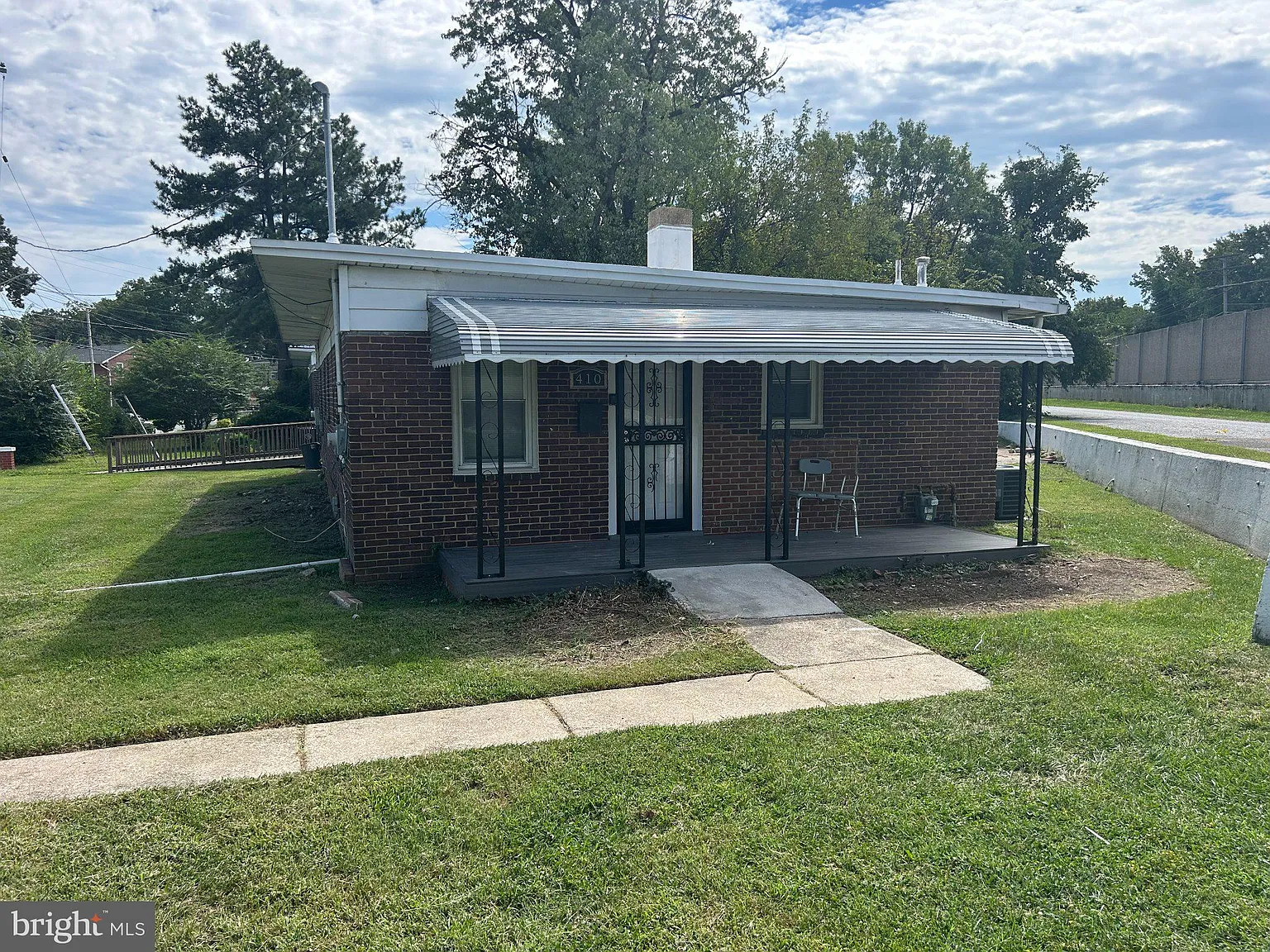 1 bed, 1.0 bath, 1326 sqft, $1,100 — Photo 1