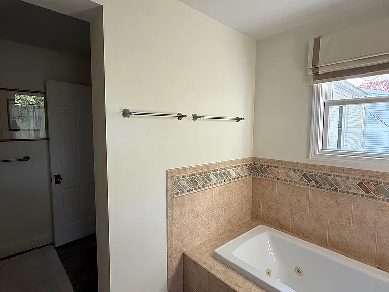 9222 Whitney St — Photo 5