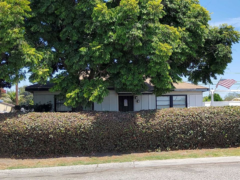 2nd image of 12612 Hazel Ave