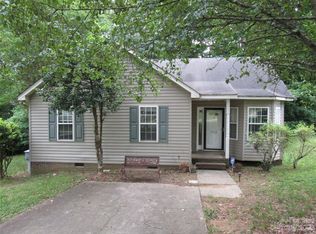 5712 Glenhill Ct, Charlotte, NC 28208