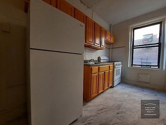 1st image of 4109 9th Ave #43