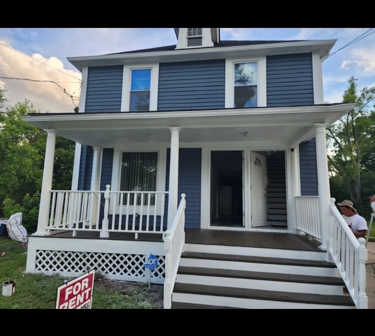 134 E Howard St — Photo 1
