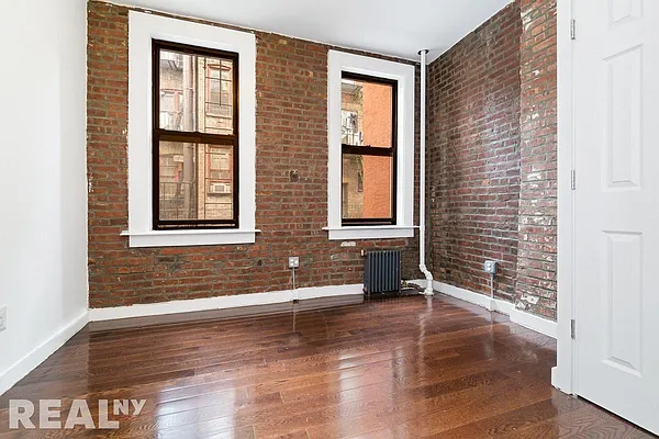 Rented by REAL New York | media 25