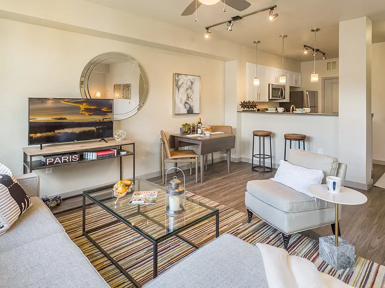Chelsea at Juanita Village — Photo 9