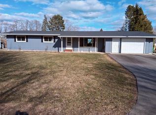 206 1st St, Harrisville, MI 48740