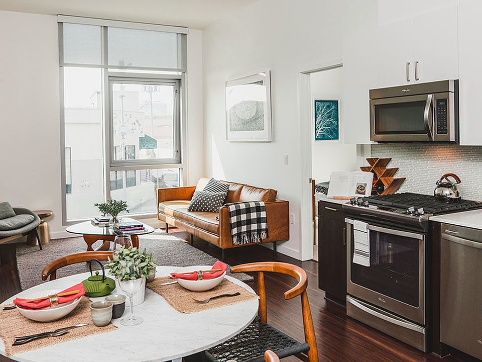 Open concept floor plan great for entertaining