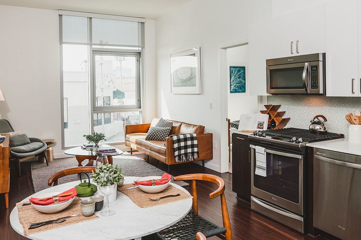 Open concept floor plan great for entertaining