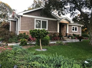 6 Melrose Ave, East Northport, NY 11731